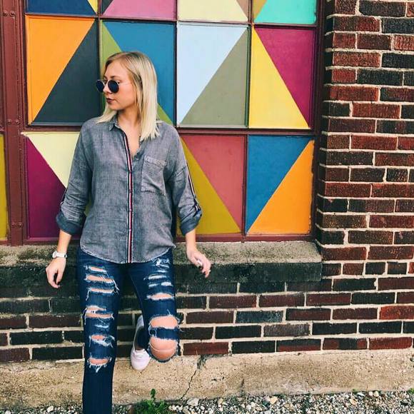 Meet your Posher, Nichole - Picture 1 of 1